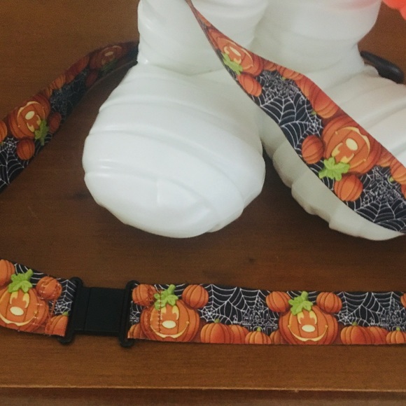 ✨ Disney Mickey Mouse Mummy Popcorn Bucket Halloween 🎃 - Picture 7 of 11